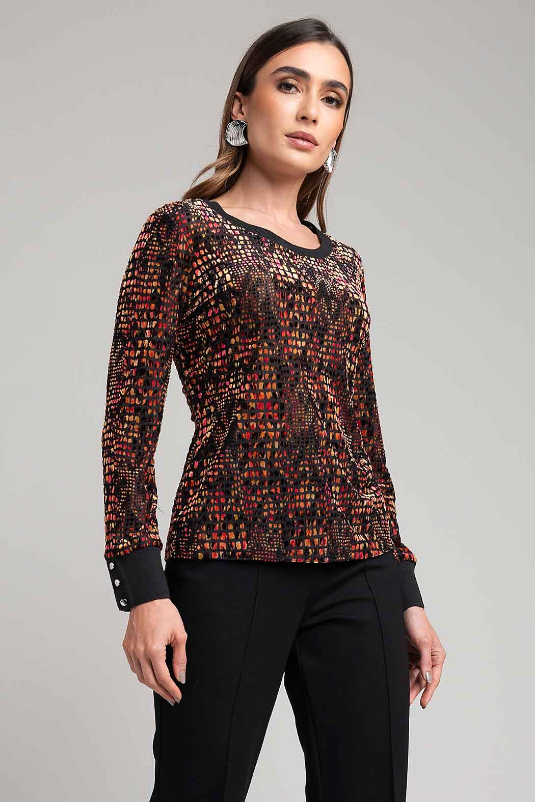 Blusa Estampada Con Manga Larga Y Cuello Redondo