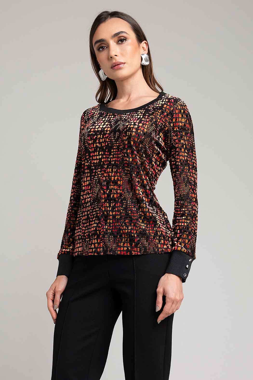Blusa Estampada Con Manga Larga Y Cuello Redondo