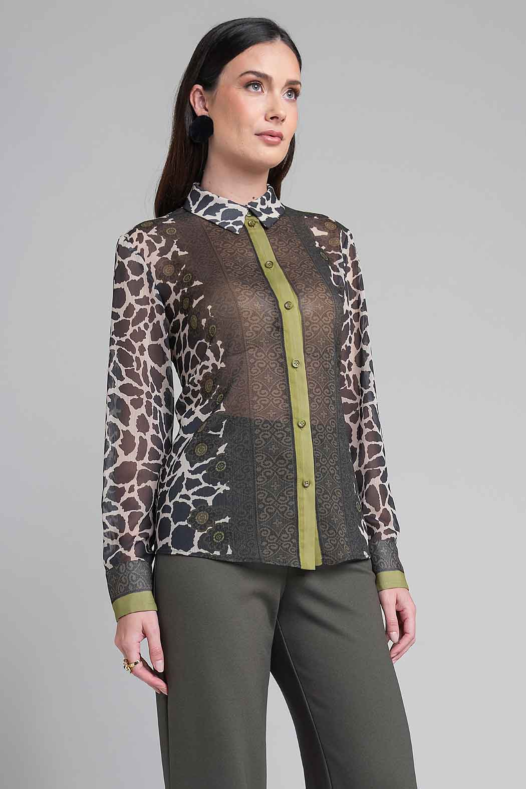 Blusa Camisera De Satin Con Estampado Animal Print