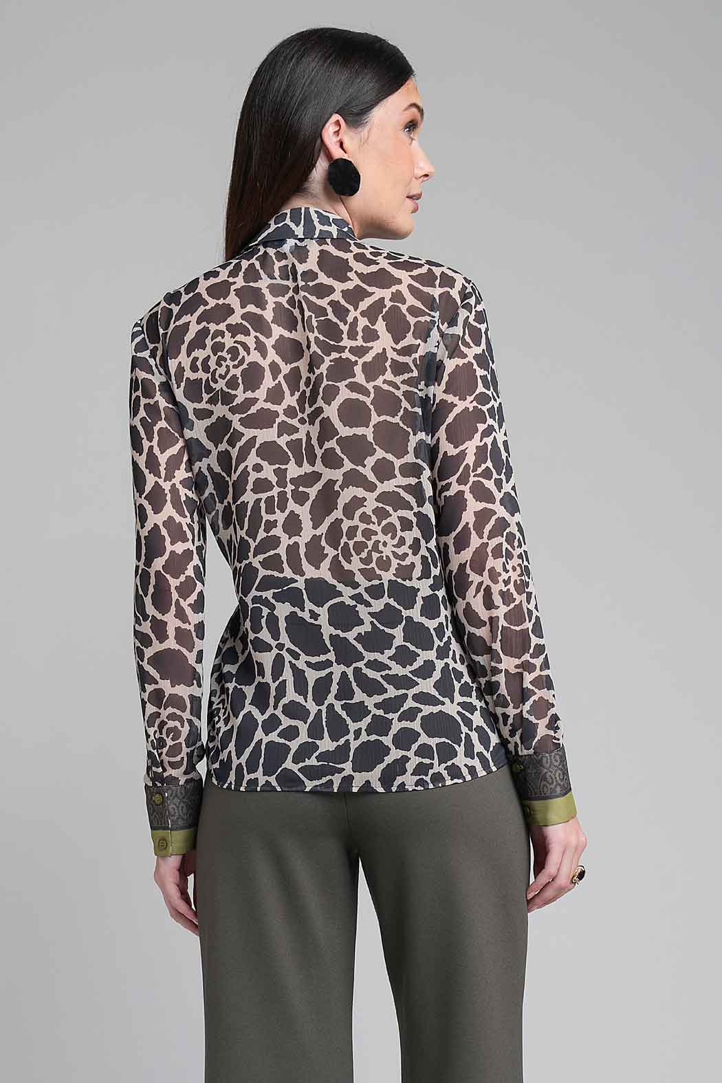 Blusa Camisera De Satin Con Estampado Animal Print