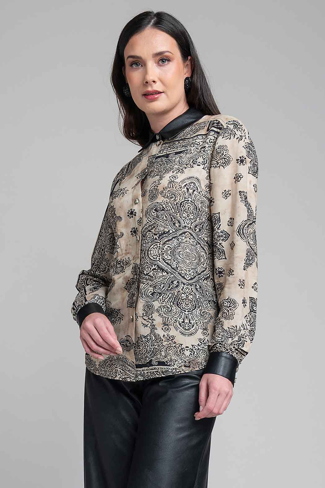 Blusa Camisera Con Estampado