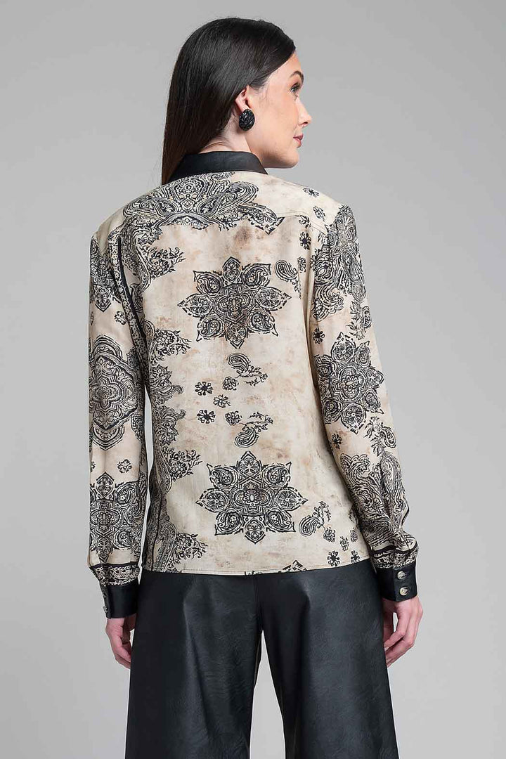 Blusa Camisera Con Estampado