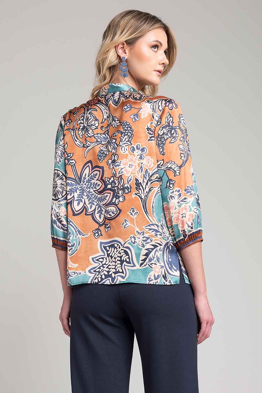 Blusa De Satin Con Estampado Bohemio