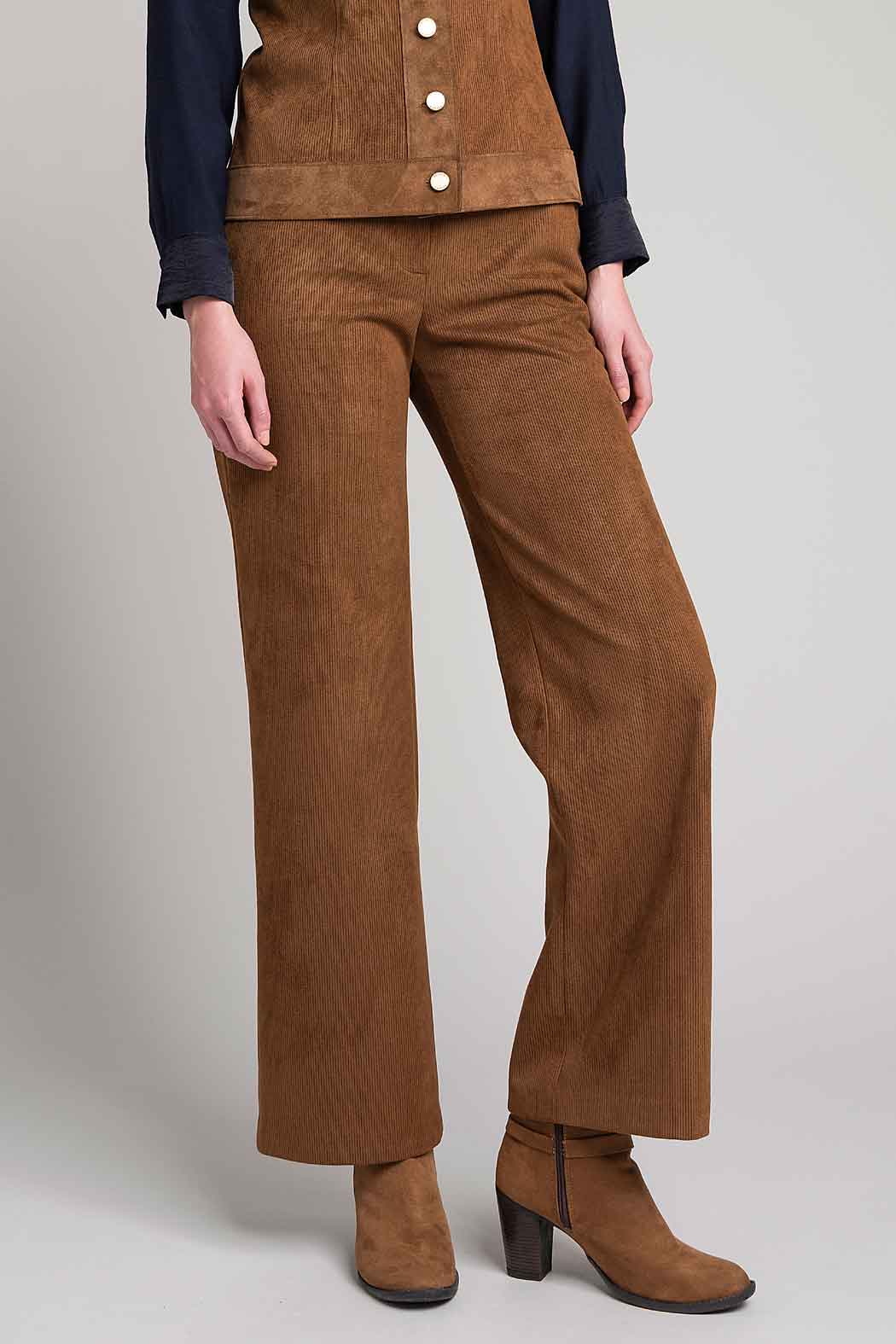 Pantalon De Gamusa Corte Recto