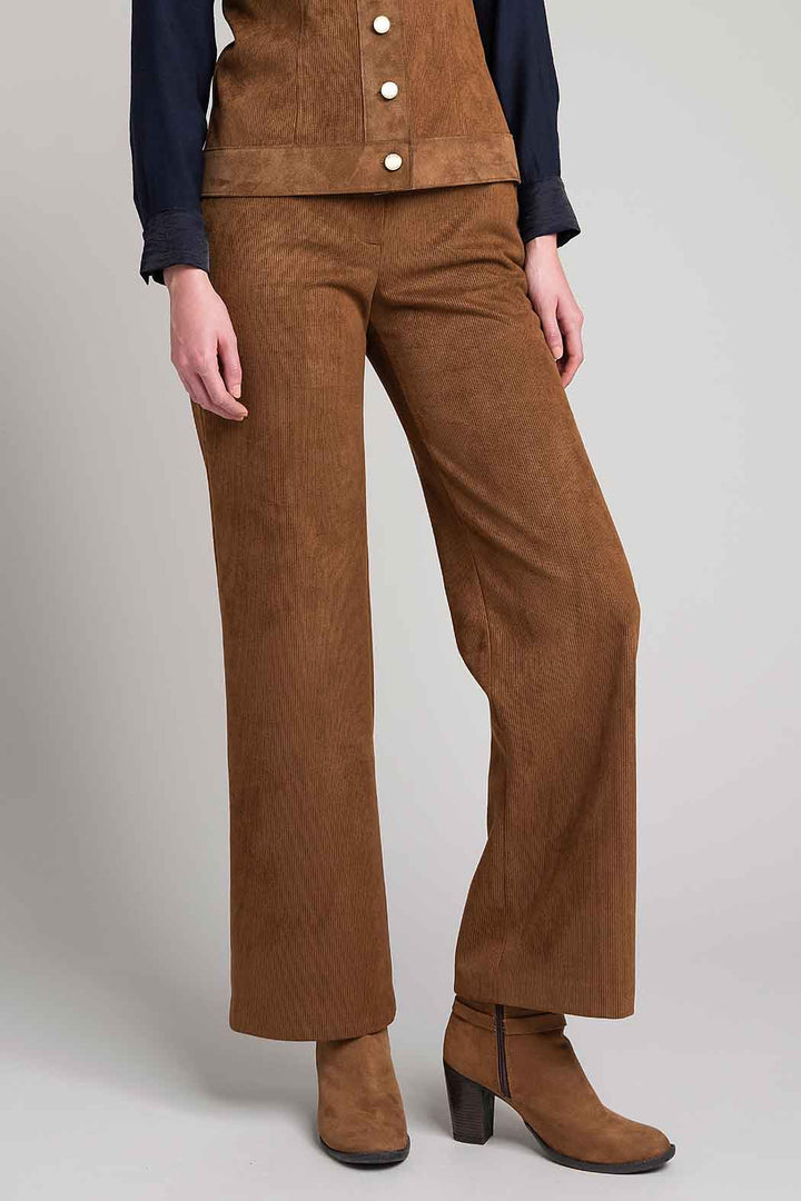 Pantalon De Gamusa Corte Recto