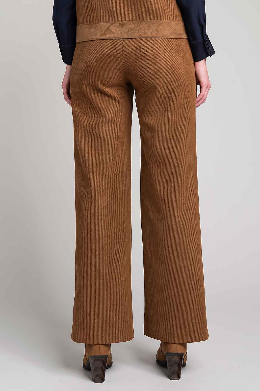 Pantalon De Gamusa Corte Recto