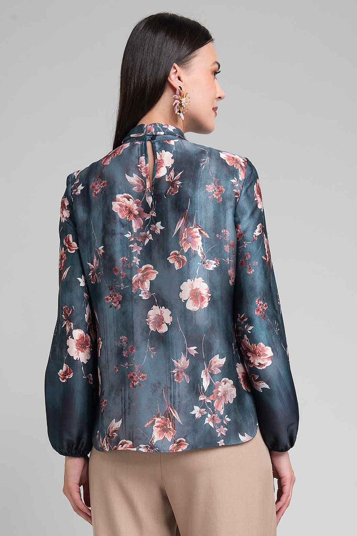 Blusa Con Estampado Floral Y Borbatin