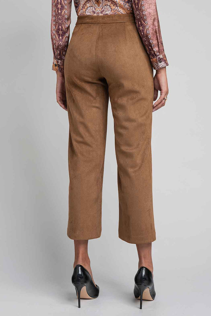 Pantalon De Gamusa Corte Recto