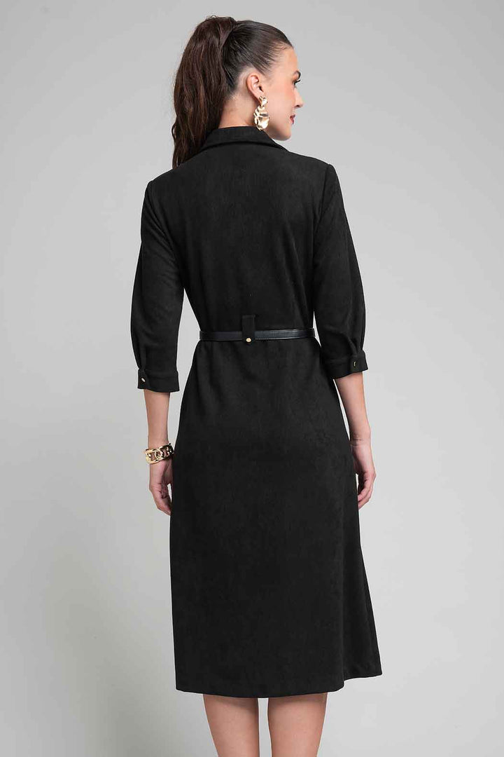 Vestido Con Botones Frontales Y Cinturon
