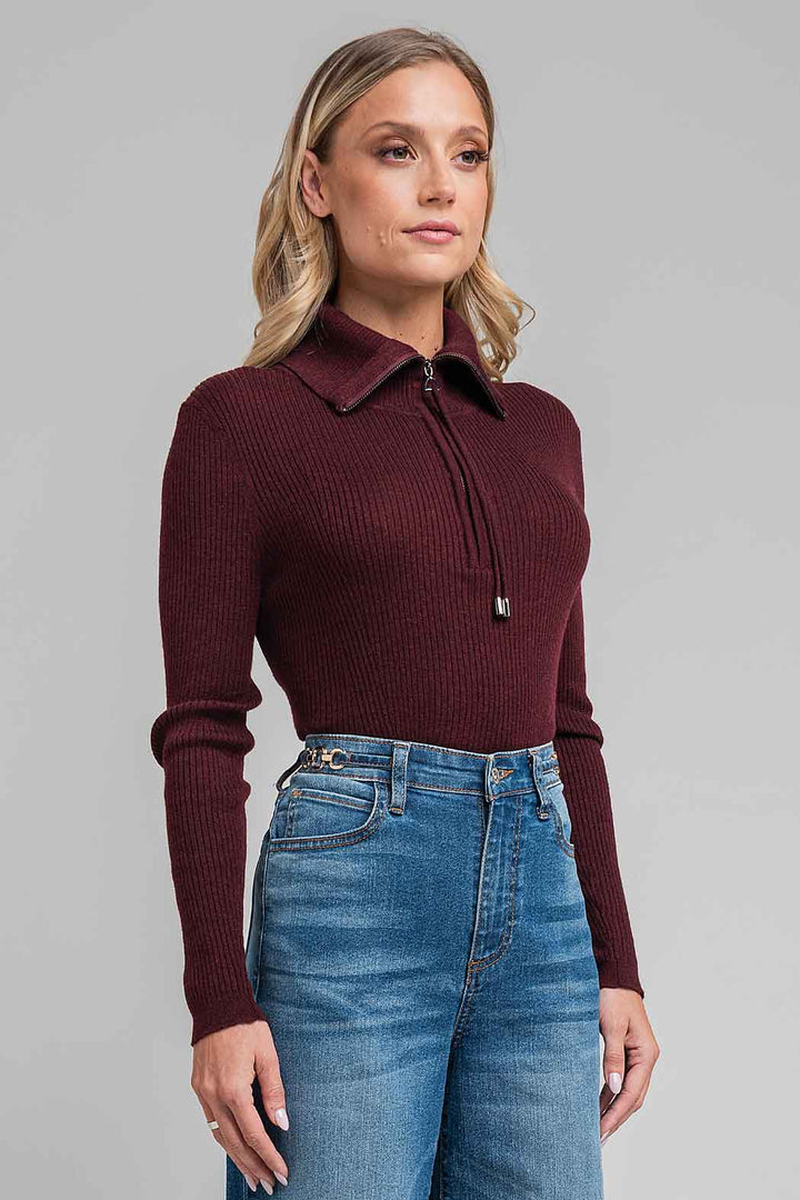 Sueter De Punto Con Cierre En Escote