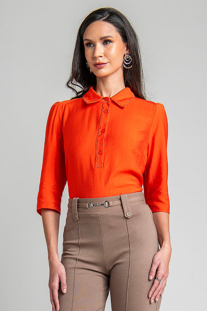 Blusa Lisa Con Cuello Camisero