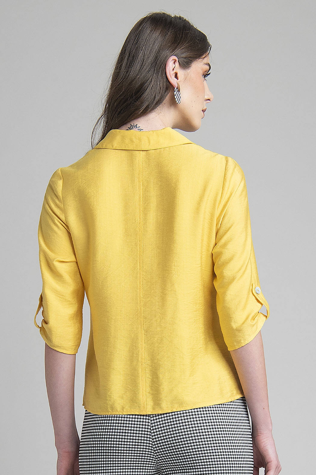 Blusa Con Cuello Camisero Y Solapa