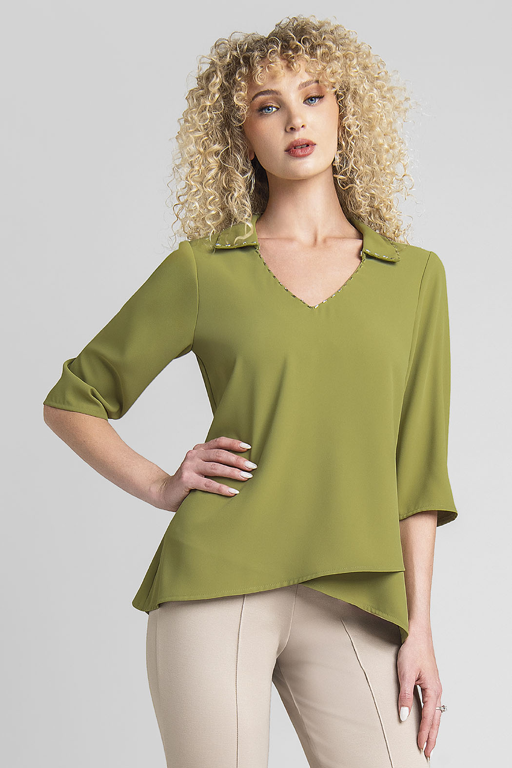 Blusa Con Manga 3/4 Y Cuello Camisero
