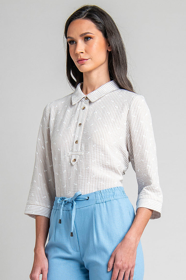 Blusa Con Estampado De Suriles Flores