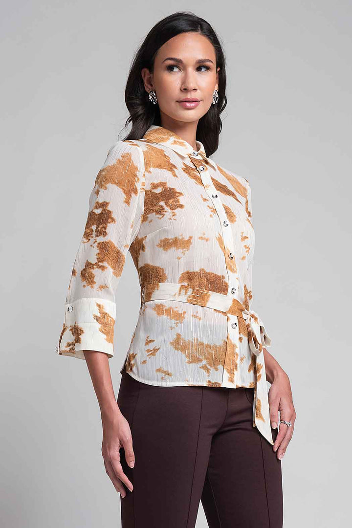 Blusa Estampada Con Botones Frontales