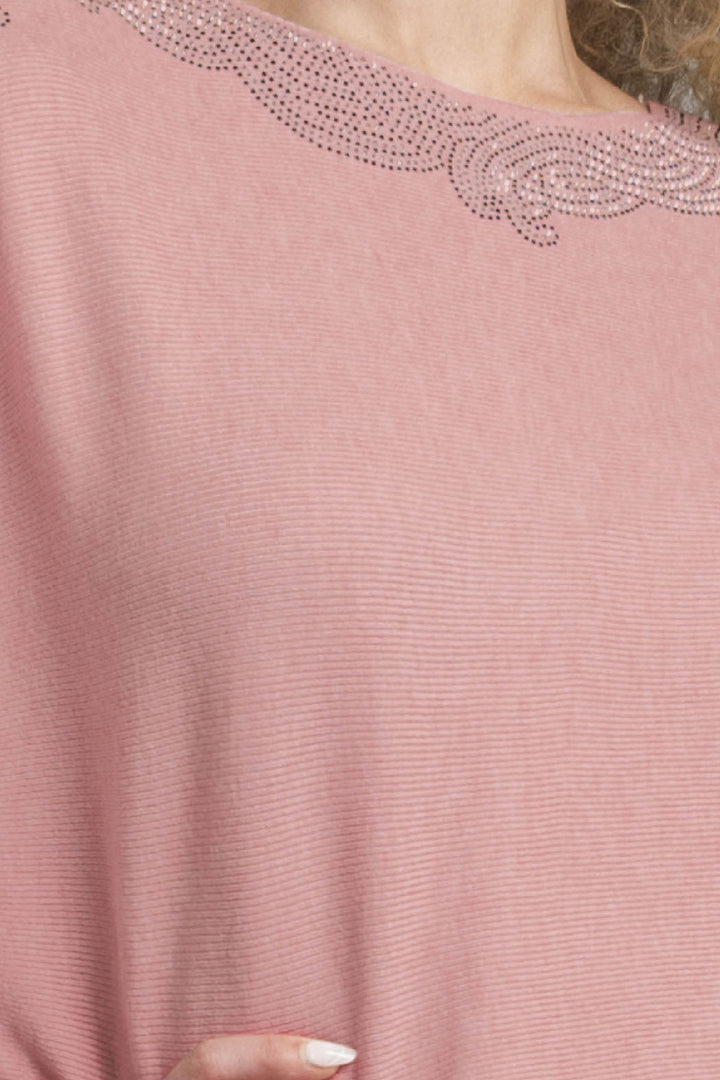 Sueter Largo De Punto Con Detalles De Pedreria En Cuello Y Mangas