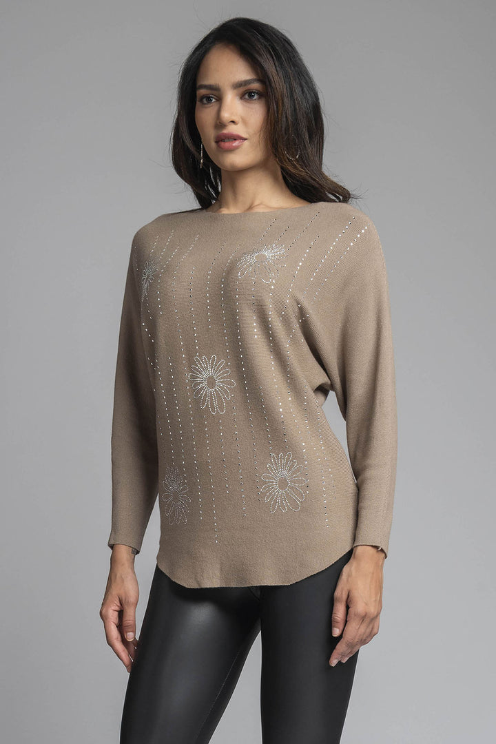 Sueter Con Detalles De Flores Con Pedreria Al Frente