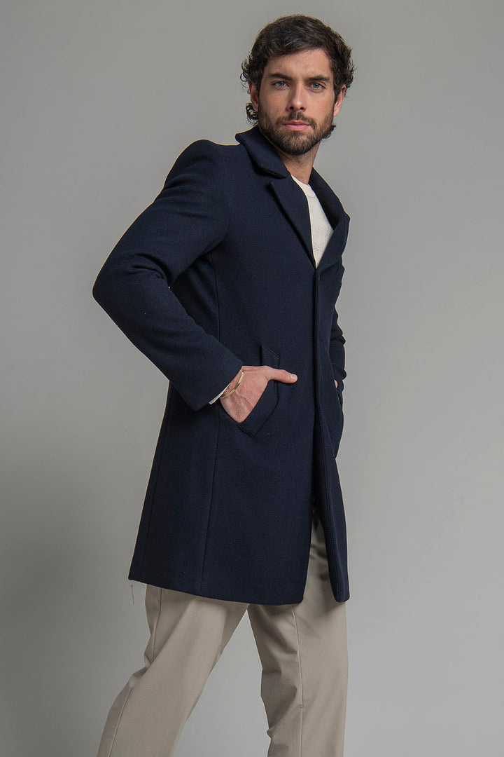 Abrigo Con Solapa Y Botones Al Frente