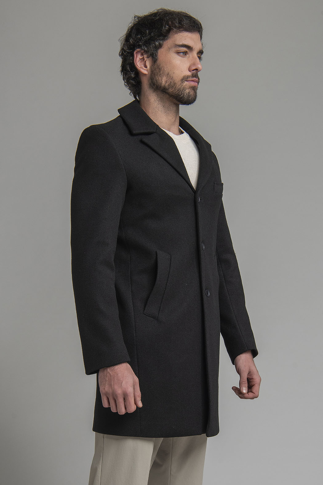 Abrigo Con Solapa Y Botones Al Frente