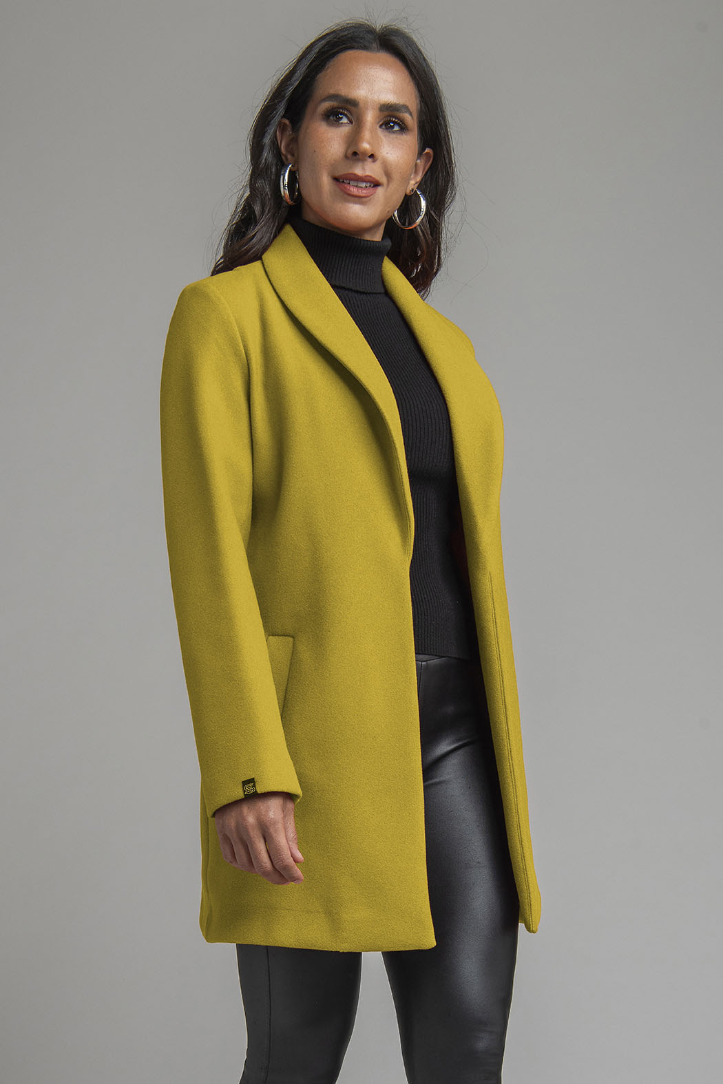 Abrigo Liso Con Solapa