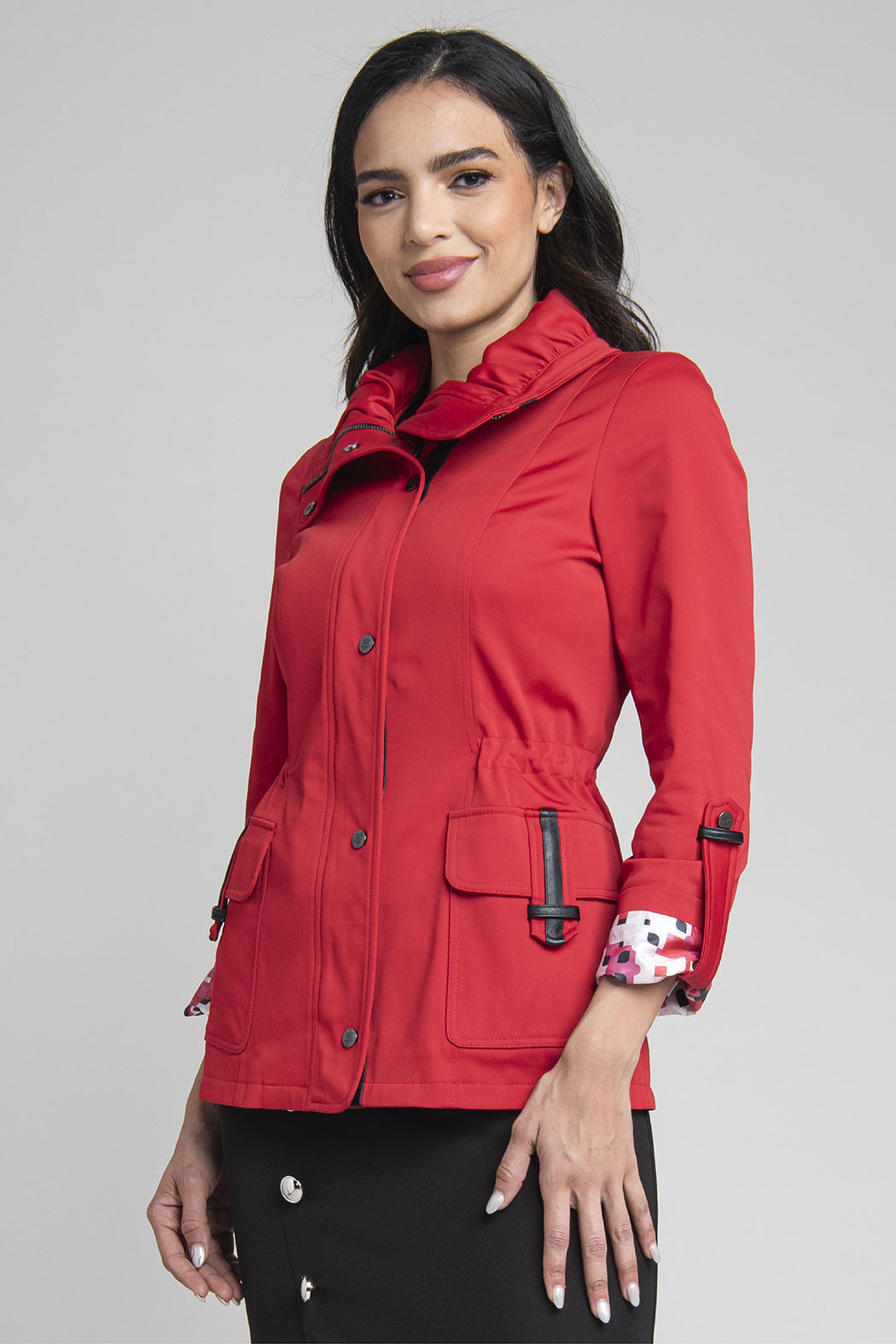 Gabardina Con Cuello Plisado