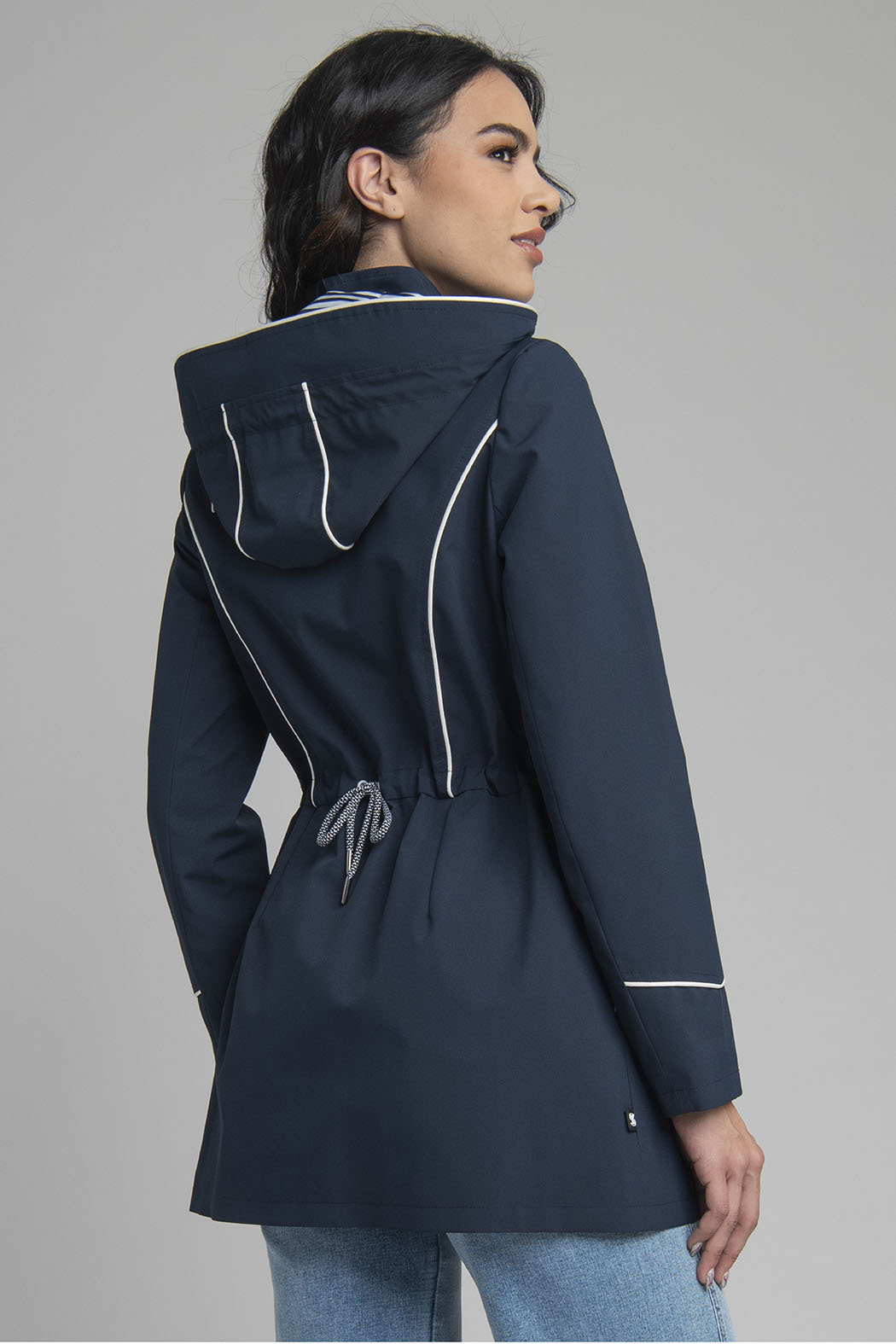 Gabardina Con Cierre Oculto