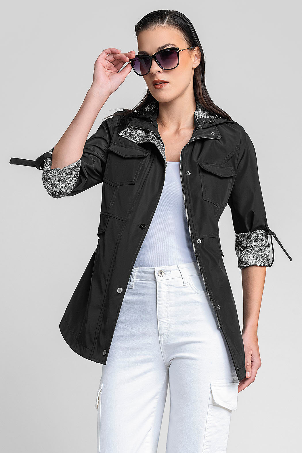 Gabardina Con Capucha Desmonrable