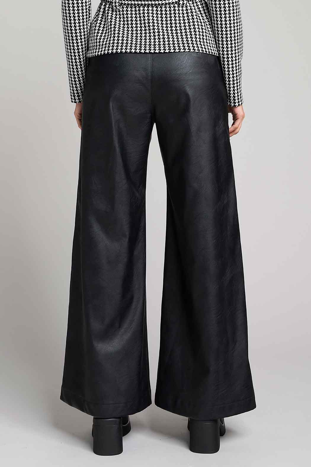 Pantalon De Vinipiel Corte Ancho