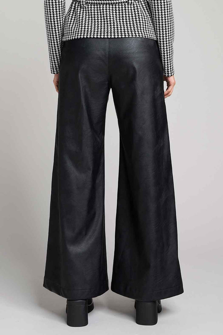 Pantalon De Vinipiel Corte Ancho