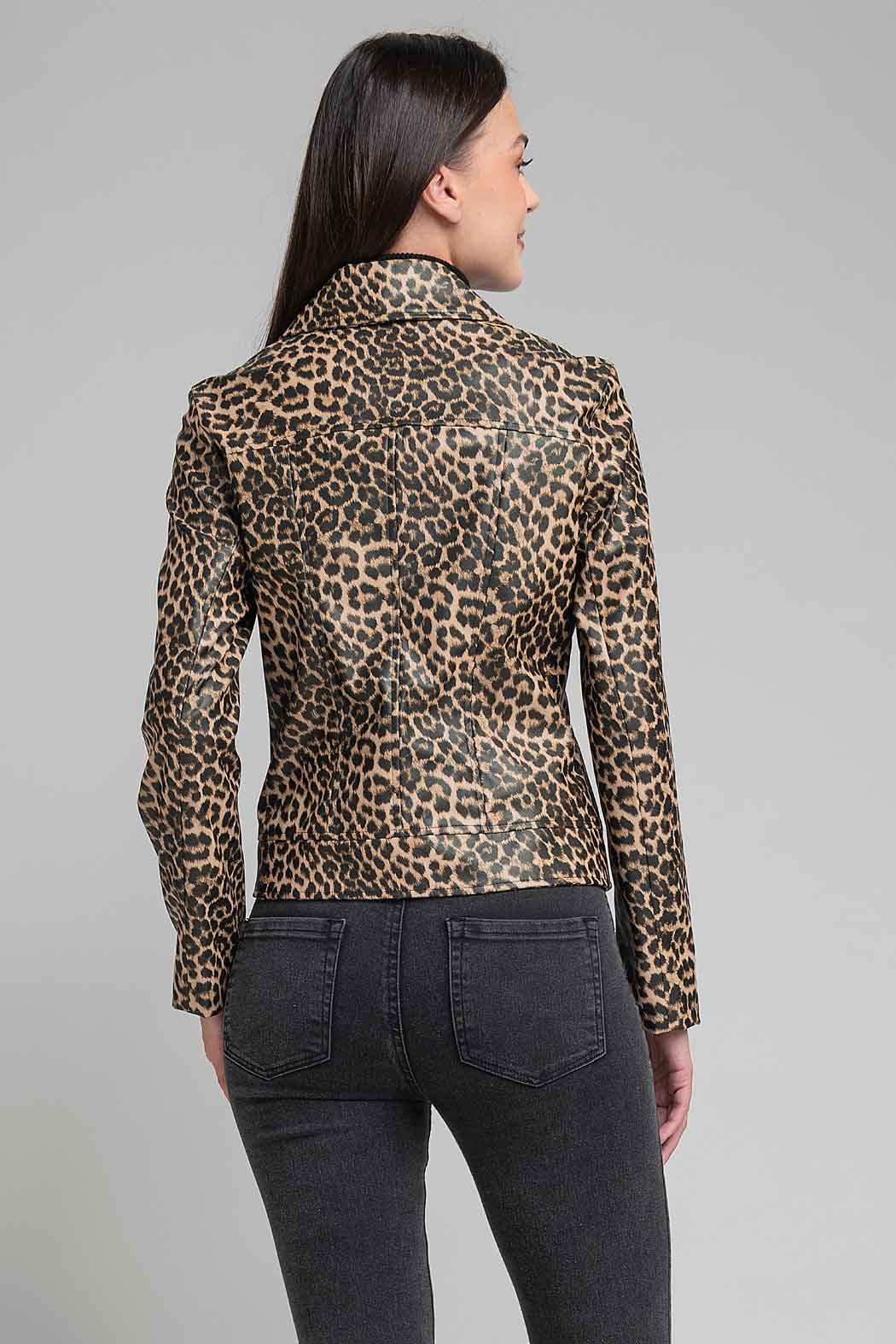 Chamarra Corta Con Cierre Lateral Estampado Animal Print