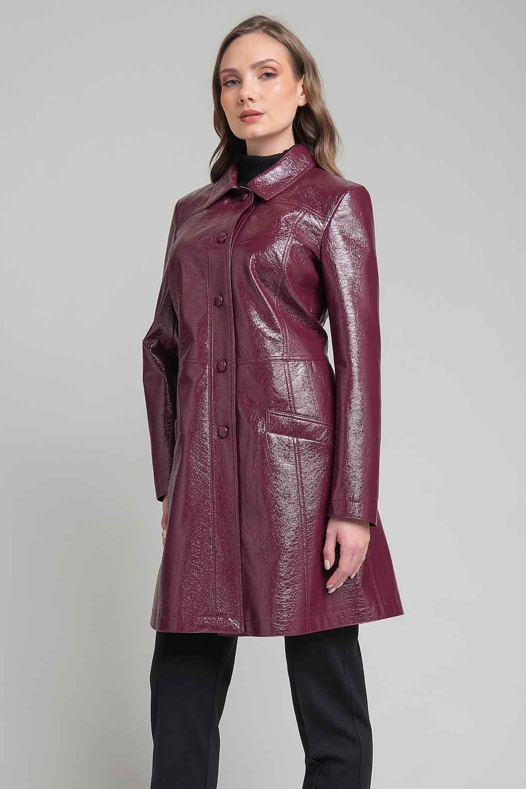 Gabardina De Vinipiel Con Cuello Sport Y Bolsas