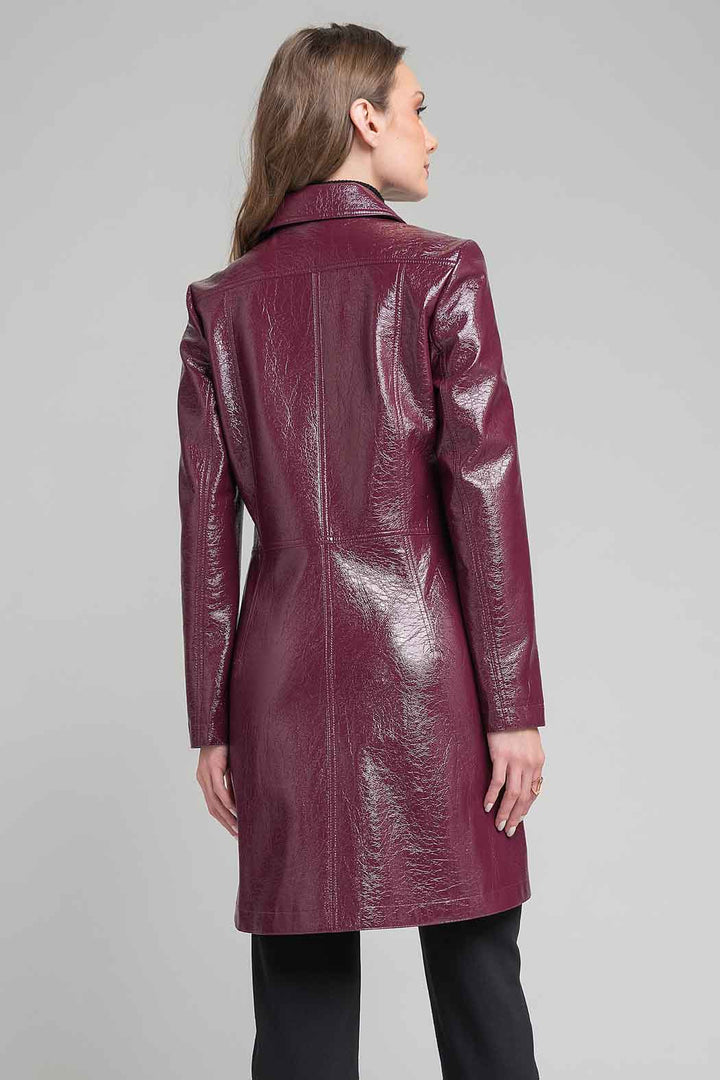 Gabardina De Vinipiel Con Cuello Sport Y Bolsas