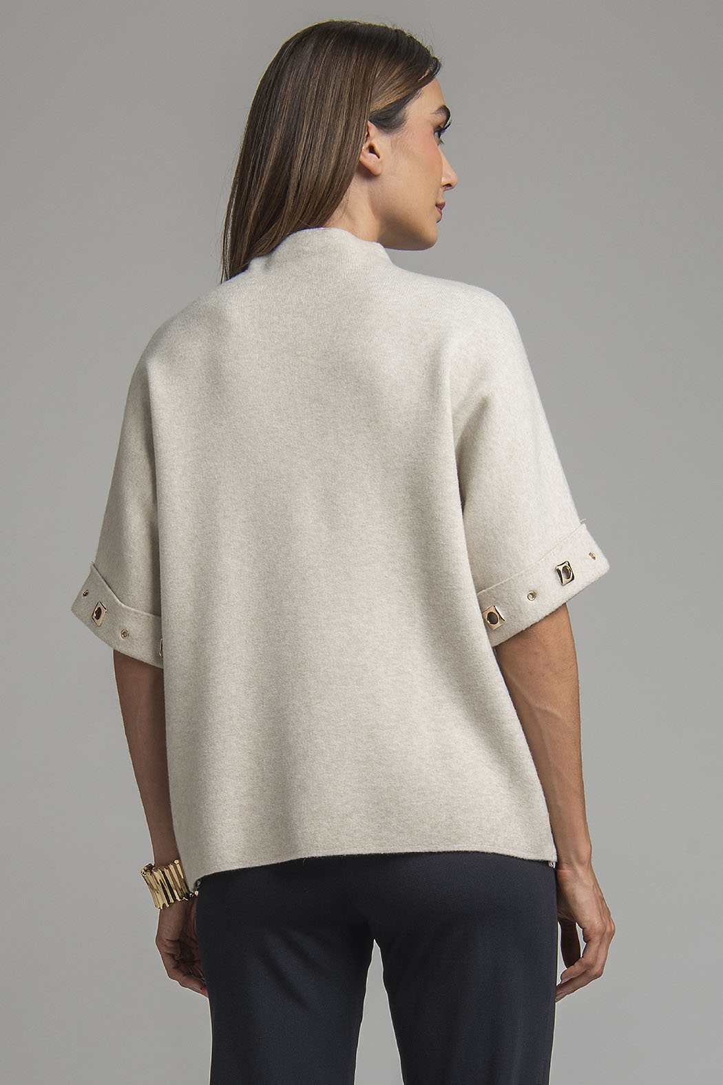 Sueter De Punto Con Cuello Alto Y Detalles En Mangas