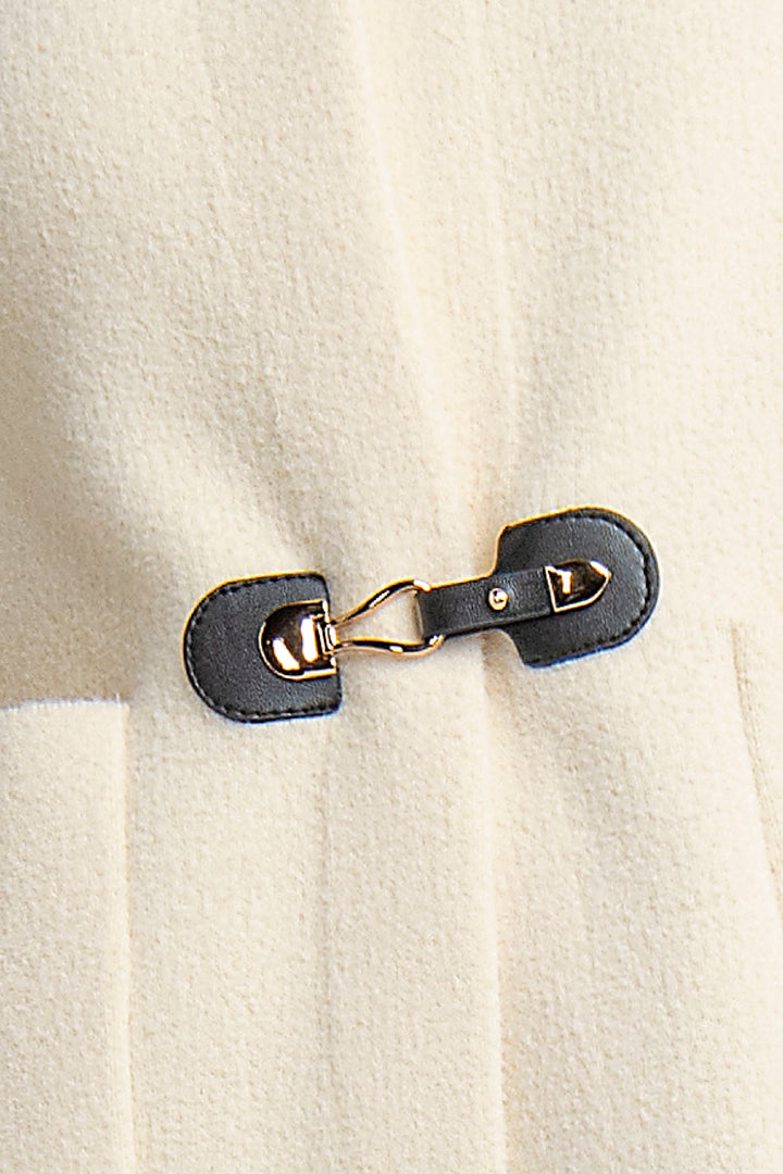 Sueter Con Broches Al Frente