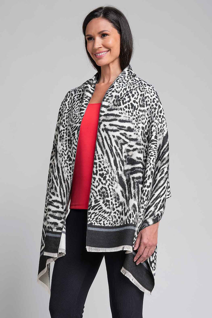 Capa Con Estampado Animal Print