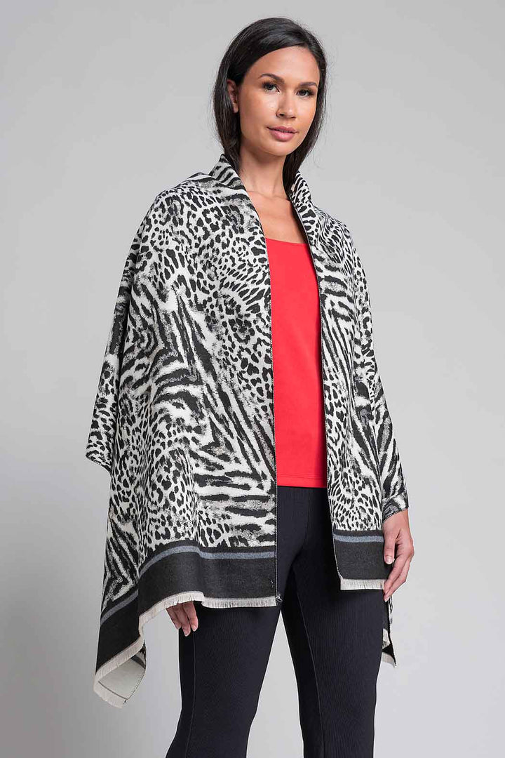 Capa Con Estampado Animal Print