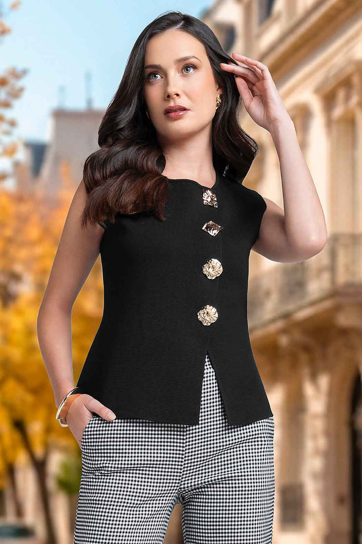Blusa De Punto Con Botones Dorados