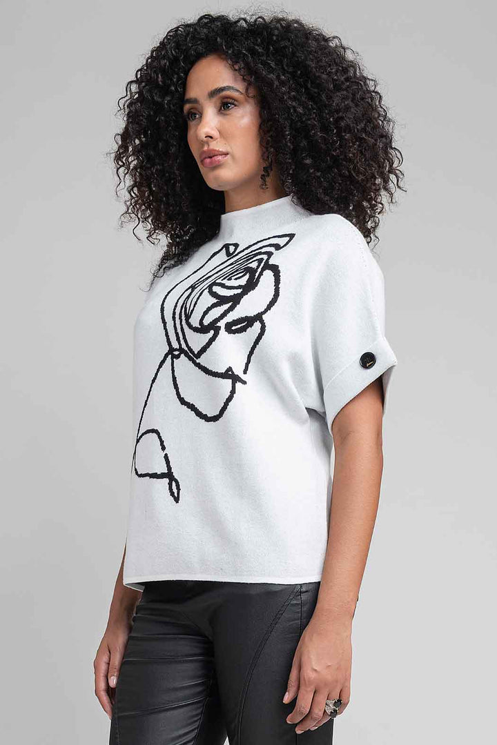 Sueter Cerrado Con Estampado Bordado