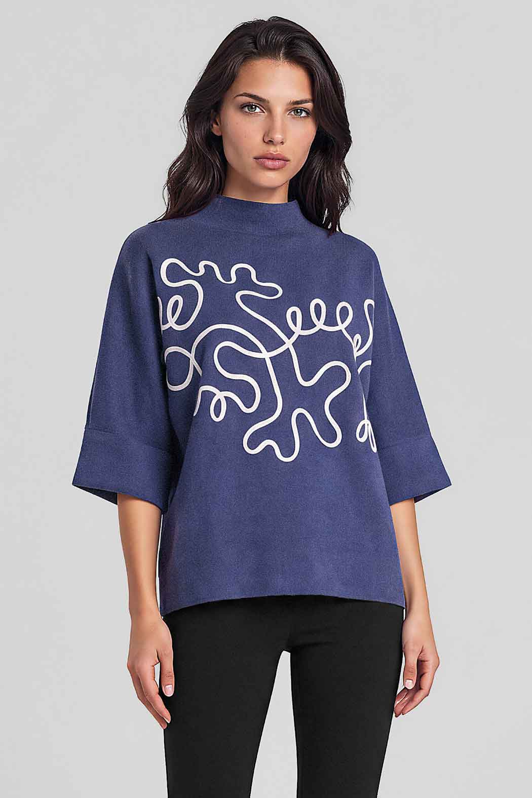 Sueter Cerrado Con Estampado Bordado