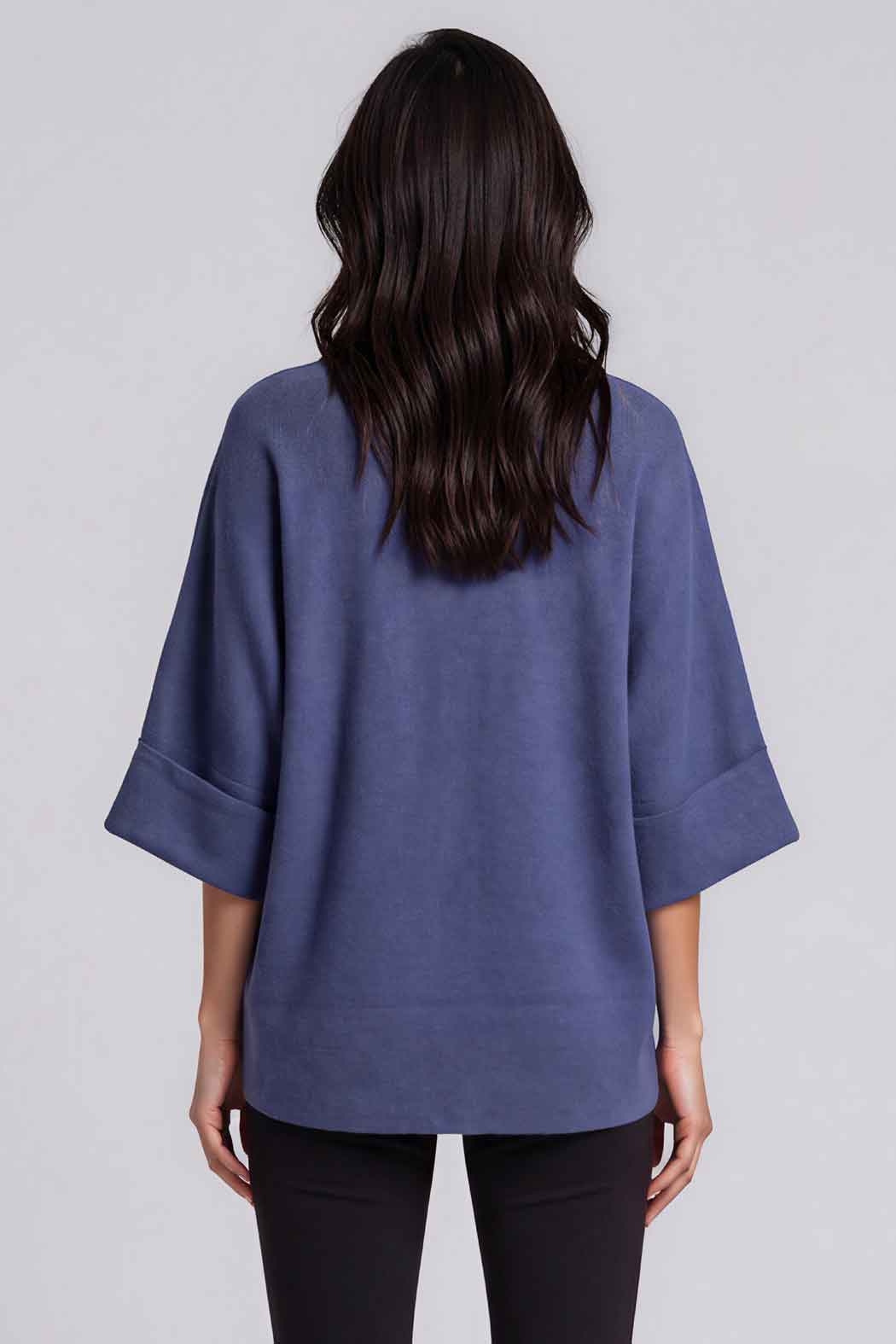 Sueter Cerrado Con Estampado Bordado