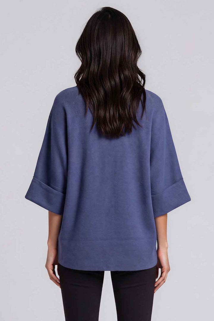 Sueter Cerrado Con Estampado Bordado