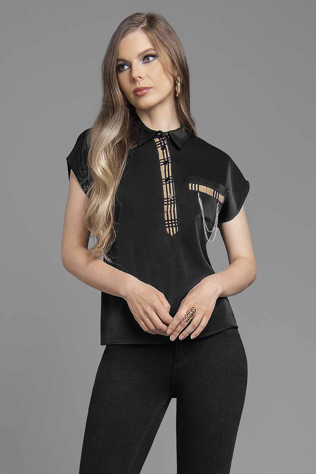 Blusa De Manga Corta Con Botones