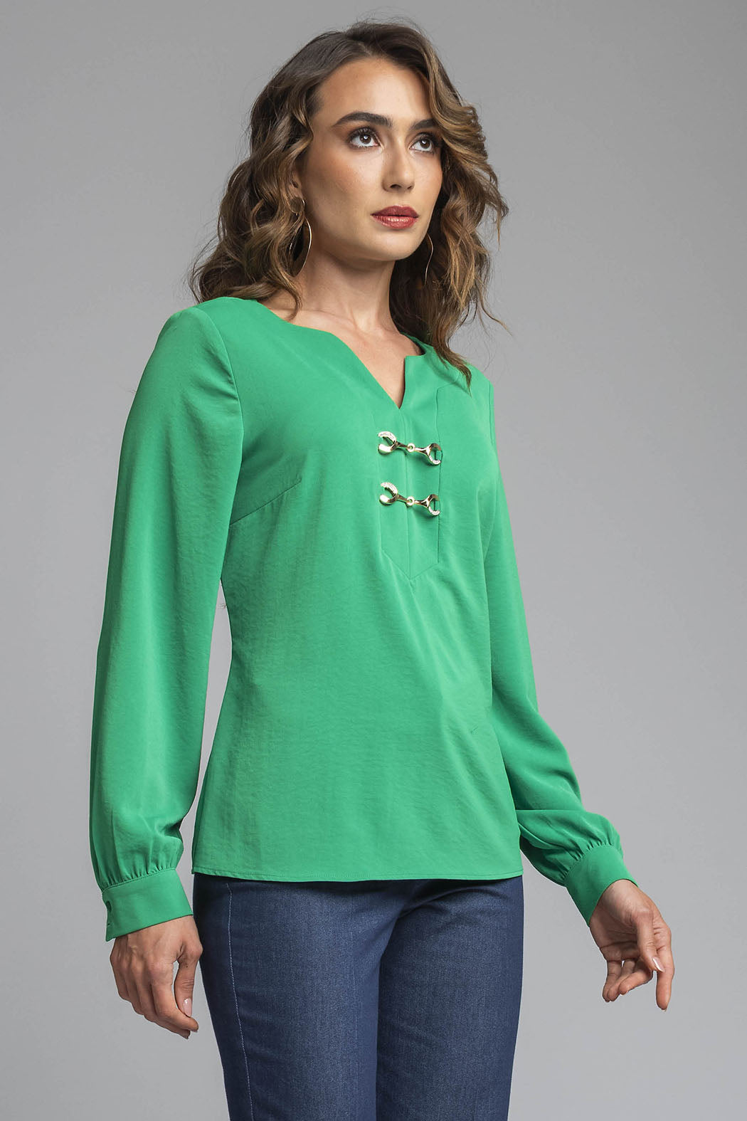 Blusa Manga Larga Con Detalle De Broches Al Frente