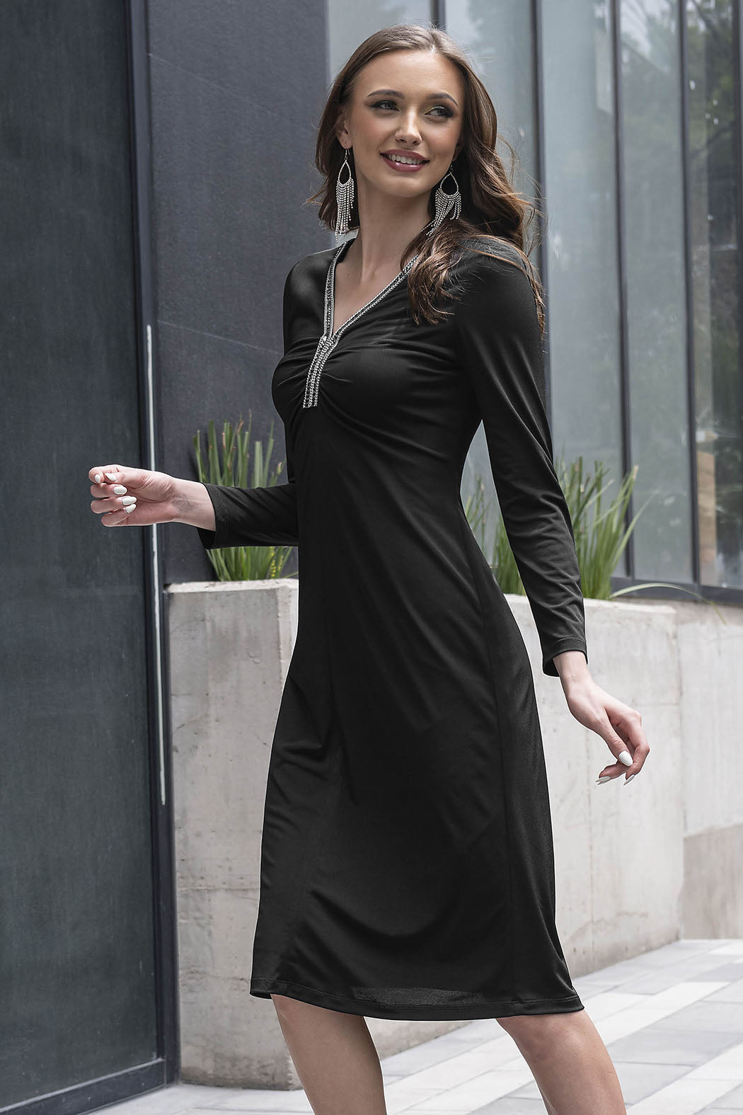 Vestido Manga Larga Con Detalle De Pedreria En Cuello