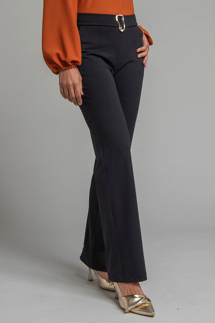 Pantalon Corte Recto Con Hebilla