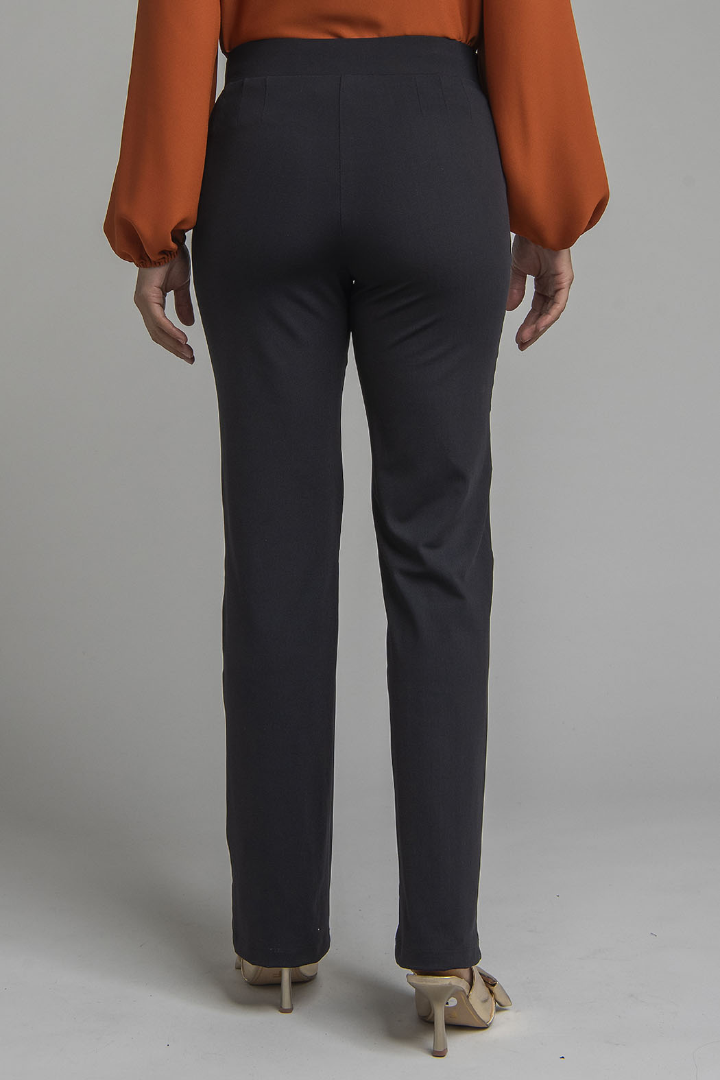 Pantalon Corte Recto Con Hebilla