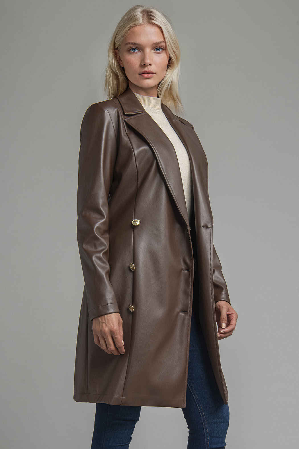 Gabardina De Piel Con Botones Cruzados