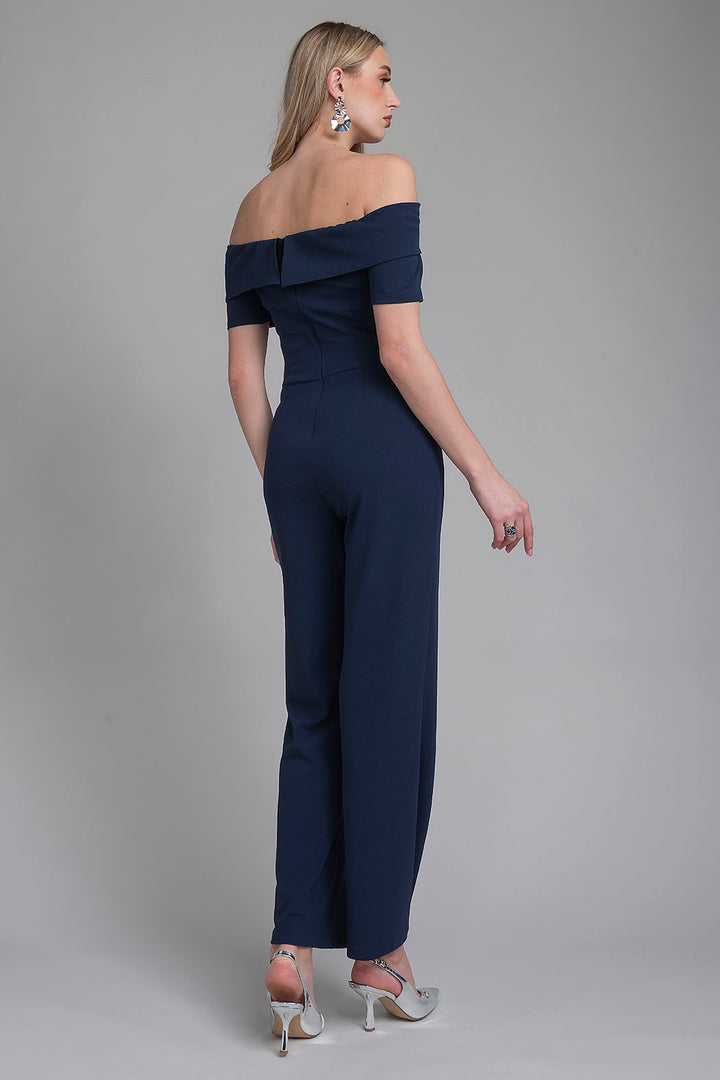 Jumpsuit Con Detalle De Flores En Hombro