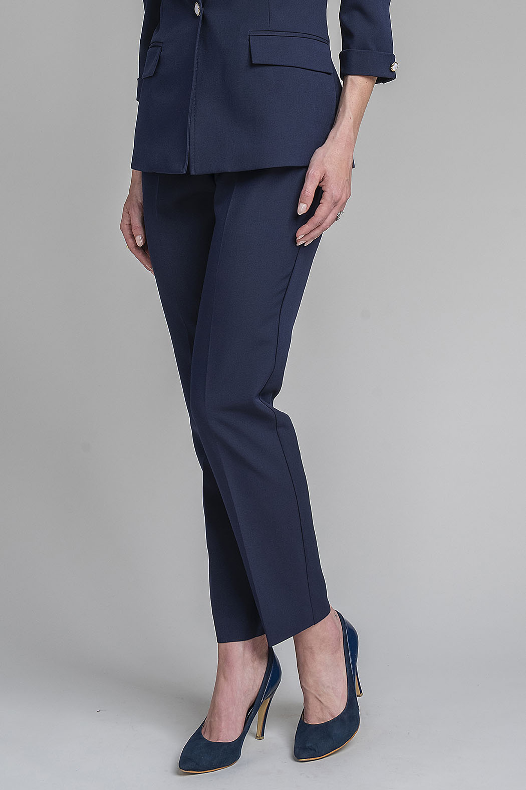 Pantalon Liso Corte Recto Con Bolsas