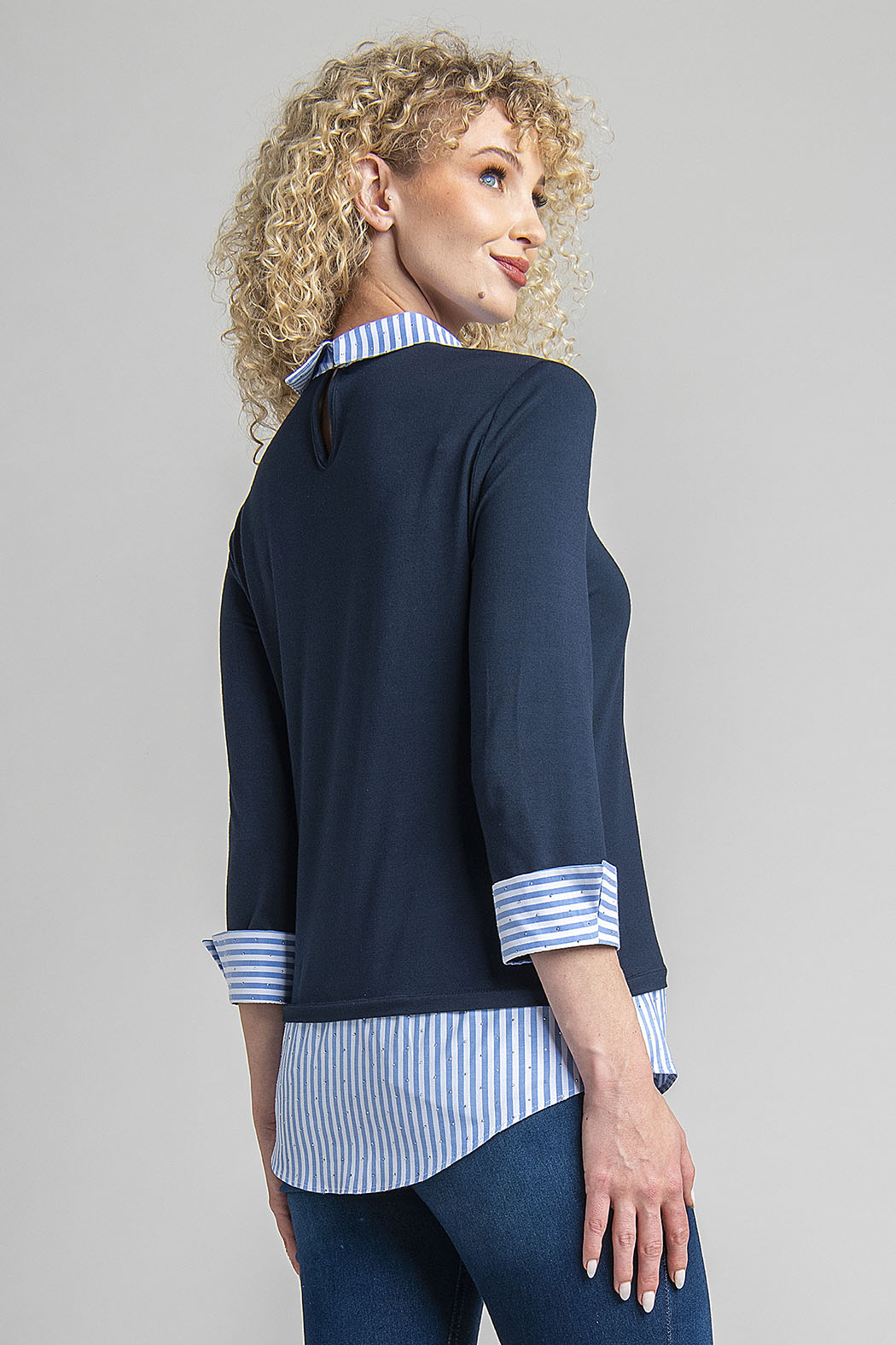 Blusa Con Rayas En Cuello, Puños Y Bajo